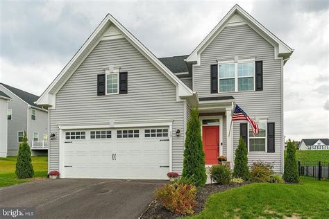 13 Lady Harrington Dr York Pa 17402 Zillow