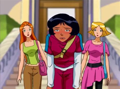 Pin On Totally Spies Outfits Spy Shows Totally Spies Cartoon Outfits