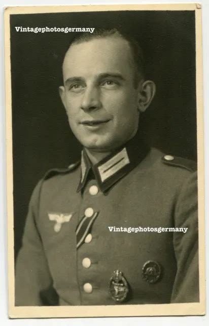 D1499 PORTRAIT WH Soldat Uniform Orden Badges Panzer PKA VWA EK Porträt