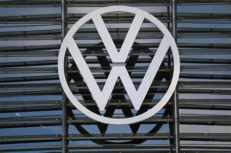 Volkswagen suspende la producción de automóviles en Rusia AIRBAG