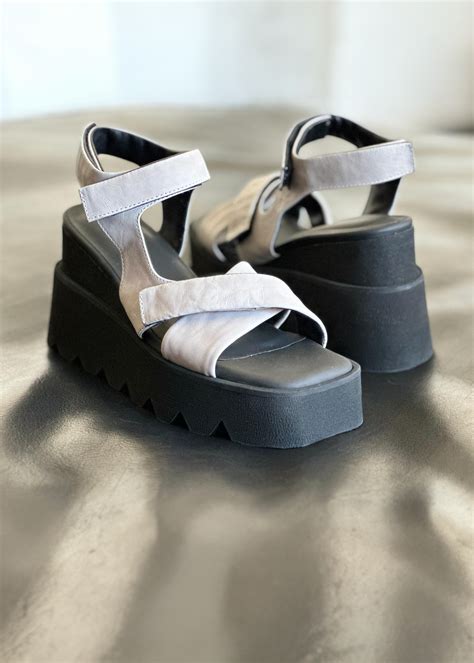 Puro Secret Shoes Twist & Shout White – StoreRiele