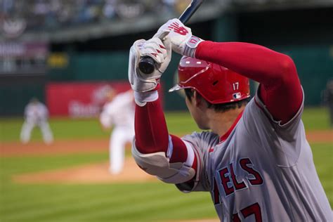 What Pros Wear Shohei Ohtani S New Balance Batting Guards What Pros Wear