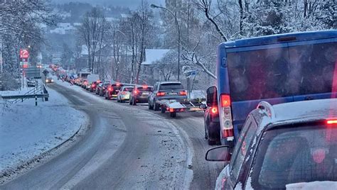 Zimowe Korki W Limanowej Trudne Warunki Na Drogach