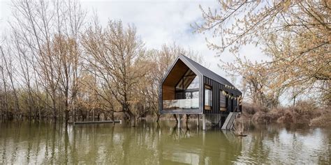 small-river-house-by-remorker-architects-05 | Wowow Home Magazine