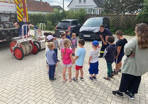 Tierrettung Fahrzeugbrand Kita Besuch Einsätze der Feuerwehr