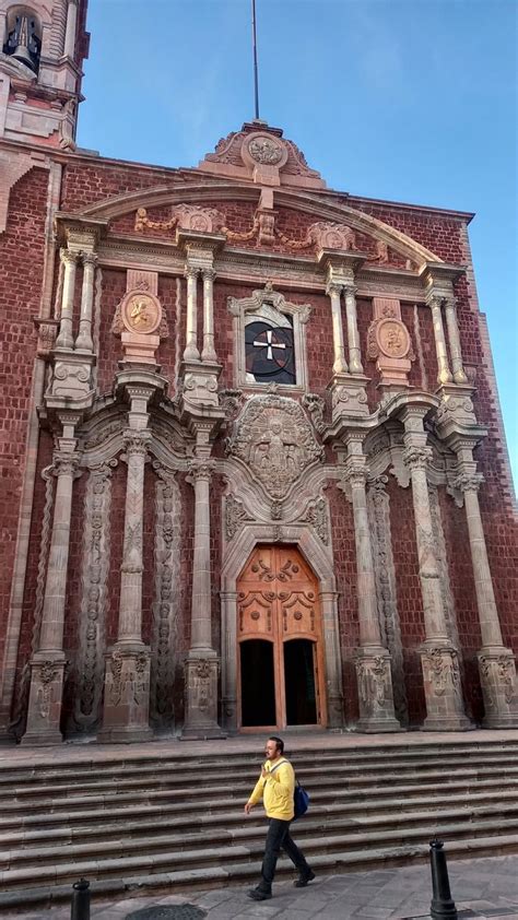 Portada De La Catedral De Querétaro En 2023 Ciudad De Santiago San