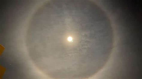 IMÁGEN IMPACTANTE Se observó un halo lunar en plena noche pampeana