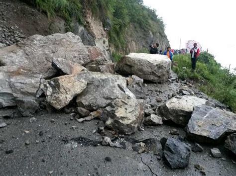 云南永善发生50级地震 通往震中地区道路被阻图片新闻中国政府网