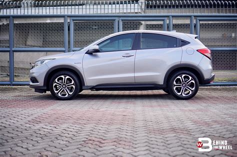 Honda HR-V Hybrid Review: Practicality Now Comes With Electric ...