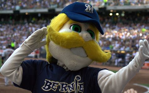 Bernie_Brewer - SportMascots.com