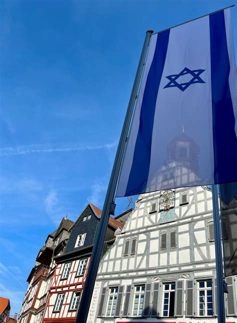 Zeichen Der Solidarit T Israelische Flagge Vor Dem Rathaus Stadt