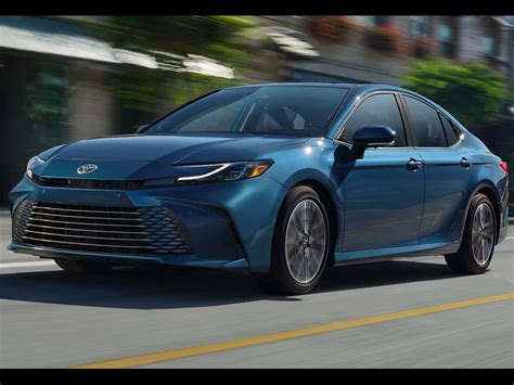 2025 Toyota Camry Comes With Only A Hybrid Engine Drivearabia