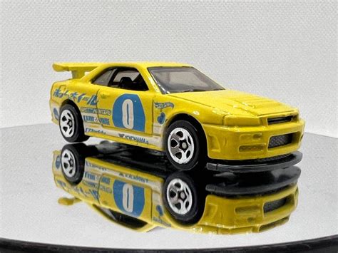 Yellow Hot Wheels Factory Custom Nissan Skyline R34 BNR34 Hobbies