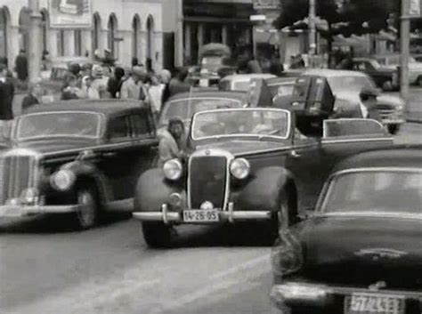 IMCDb org 1957 Ford Taunus 17M P2 in Sønner av Norge kjøper bil 1962