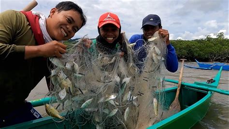 Nagkakabitan Mga Isda Sa Lambat Part Youtube