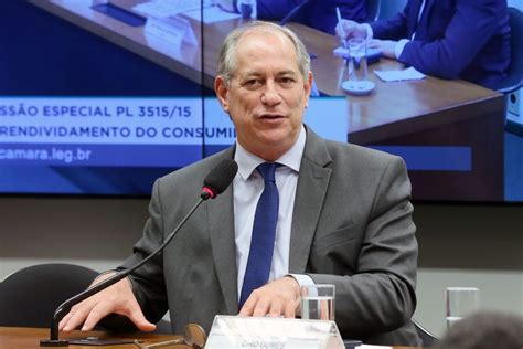 Ciro Gomes Critica Voto Til E Visita Comit De Campanha