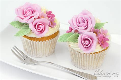 Fondant Flower Rose Cupcake Tutorial - Mother's Day Cupcakes - Cakes by Lynz