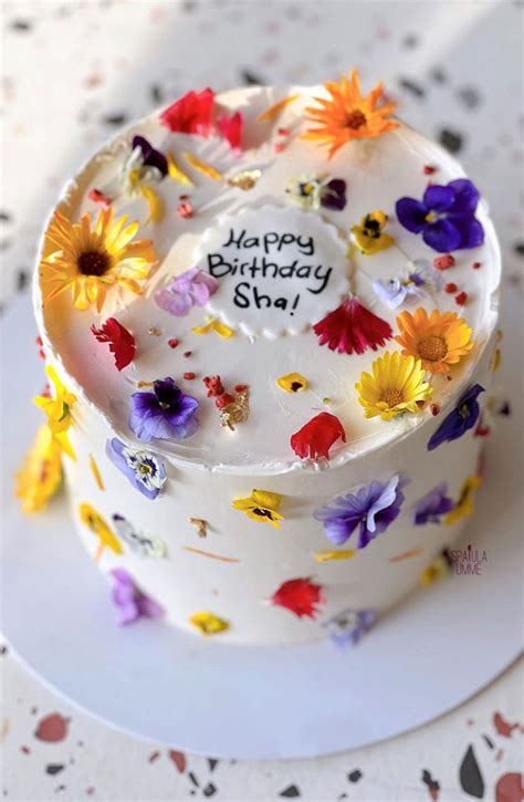 33 Edible Flower Cakes Thatre Simple But Outstanding Birthday Cake