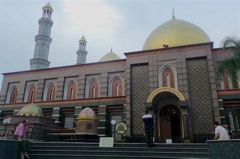 Kabar Duka Dian Al Mahri Pendiri Masjid Kubah Emas Meninggal Dunia