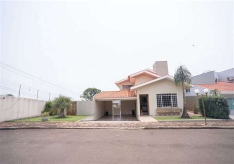 Casas 3 quartos à venda na Rua Doutor Oswaldo Cruz em Apucarana