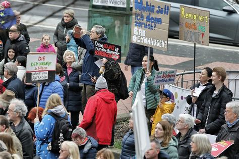 Erkrath K Mpft Mit Demo F R Demokratie Und Gegen Rechtsextremismus