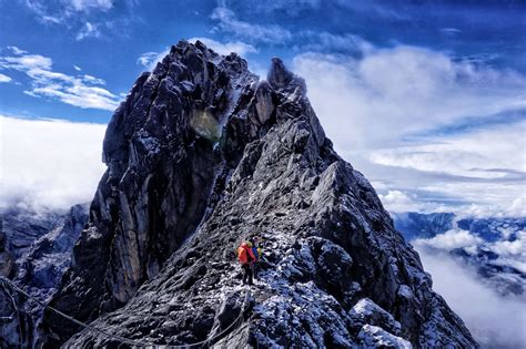 Jayawijaya Puncak Gunung Tertinggi Ke Di Dunia Majalah Gpriority