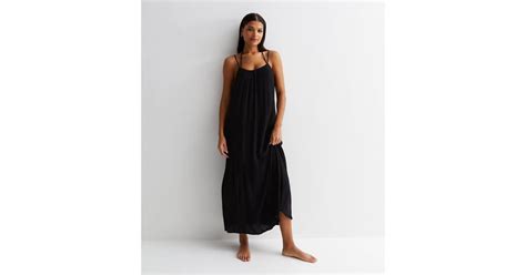 Black Crinkle Tiered Maxi Beach Dress New Look