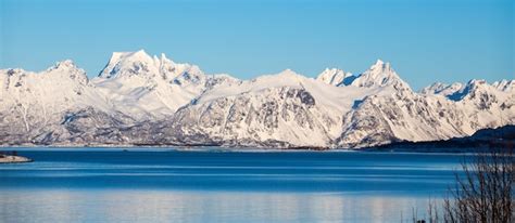 Bela Paisagem Norueguesa Nas Ilhas Lofoten Noruega Belas Montanhas