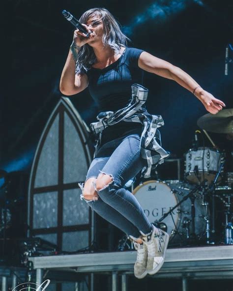 Jen Ledger Jumping High In 2020 Jen Ledger Skillet Band Women Of Rock