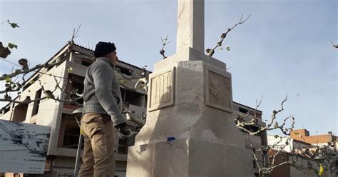 Patrimonio Retiran S Mbolos Franquistas De La Cruz De Castelldans