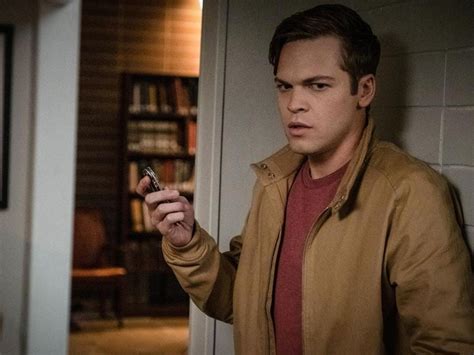 Filmes E Programas De Tv De Alexander Calvert - Foto de Alexander Calvert - Supernatural : Poster Alexander Calvert ...