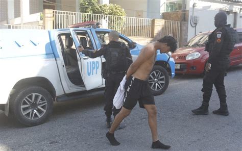 Operação Policial No Complexo De Israel