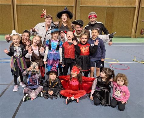 ST FIRMIN Cétait Halloween pour les enfants de lactivité multi