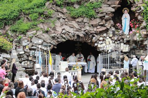 La Gruta de Lourdes y su réplica marplatense itMarDelPlata