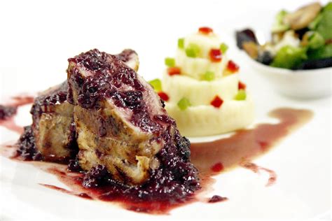 Siete Pecados Gourmet LOMO DE CERDO CON SALSA DE FRUTOS ROJOS