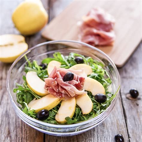 Insalata Di Mele E Prosciutto Crudo Basilico Secco