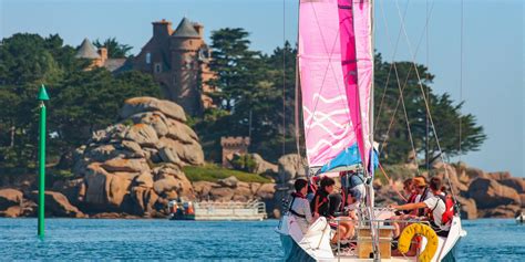 Balade en mer Vivre ou Séjourner à Perros Guirec cest voir la Vie