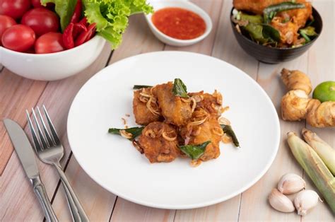 indonesian fried food pictures freepik
