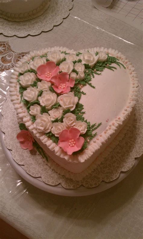 Heart Rose Cake - CakeCentral.com