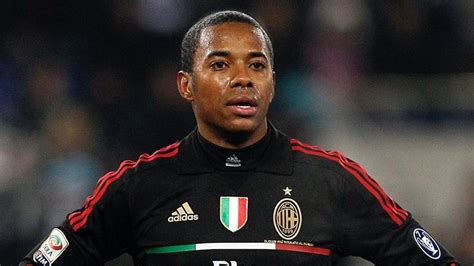 El Exfutbolista Robinho Cumplirá Su Condena Por Violacion En Brasil