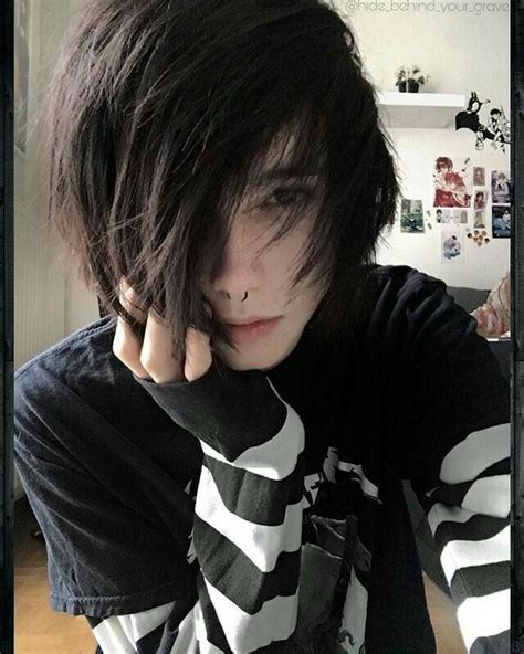 Pin By Dariuz Katzumi On Mundo Emos Scene Hair Short Emo Haircuts