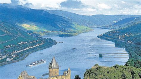 Deutschlands Berühmtester Fluss Geht Mit Der Zeit Reise