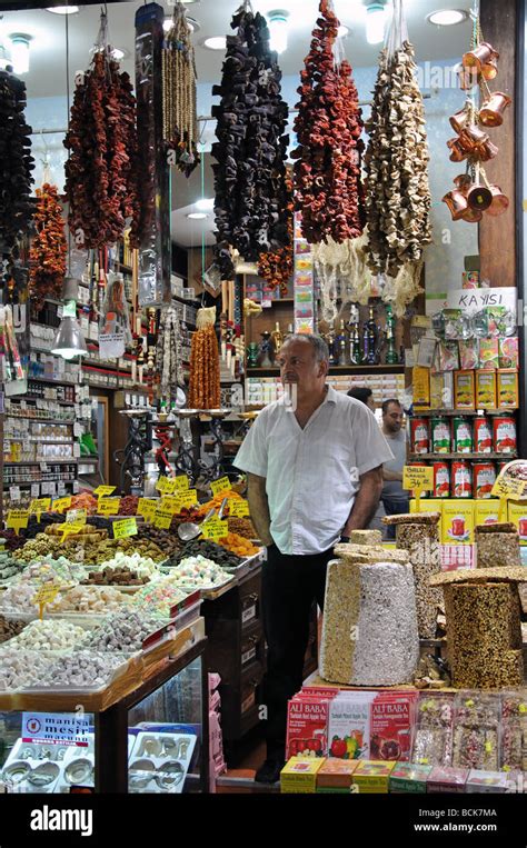 The Spice Market In Istanbul Turkey Stock Photo Alamy