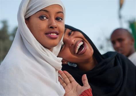 Somalia ranked 4th among countries whose people are kind to strangers ...