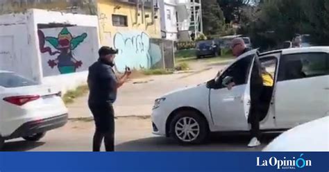 La Insólita Pelea Entre Automovilistas Que Se Volvió Viral Se Bajó Del