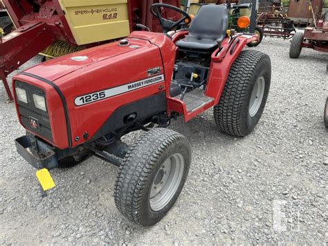 1992 MASSEY FERGUSON 1235 | Online Auctions | EquipmentFacts.com