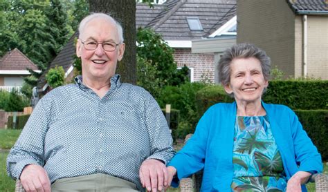 Peter En Truus Vos Ewald Dankzij De Buikschuiver Jaar Getrouwd Al