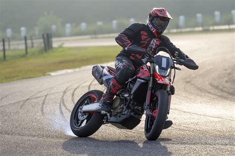 Ducati Hypermotard 698 Mono 2024