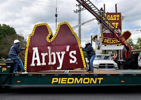 Iconic Arby’s sign will remain in Winston-Salem? - WBFJ.fm