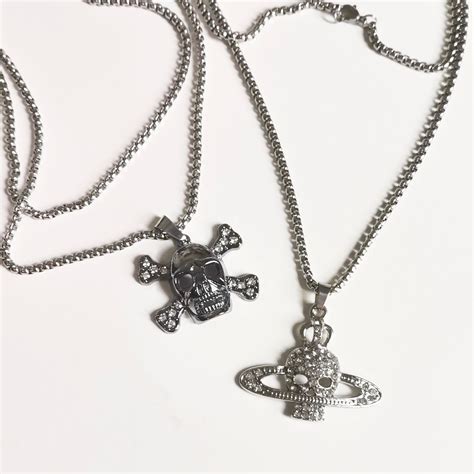 Skull Rhinestoned Y2k 2000s Mcbling Gyaru Rockstar Emo Goth Grunge
